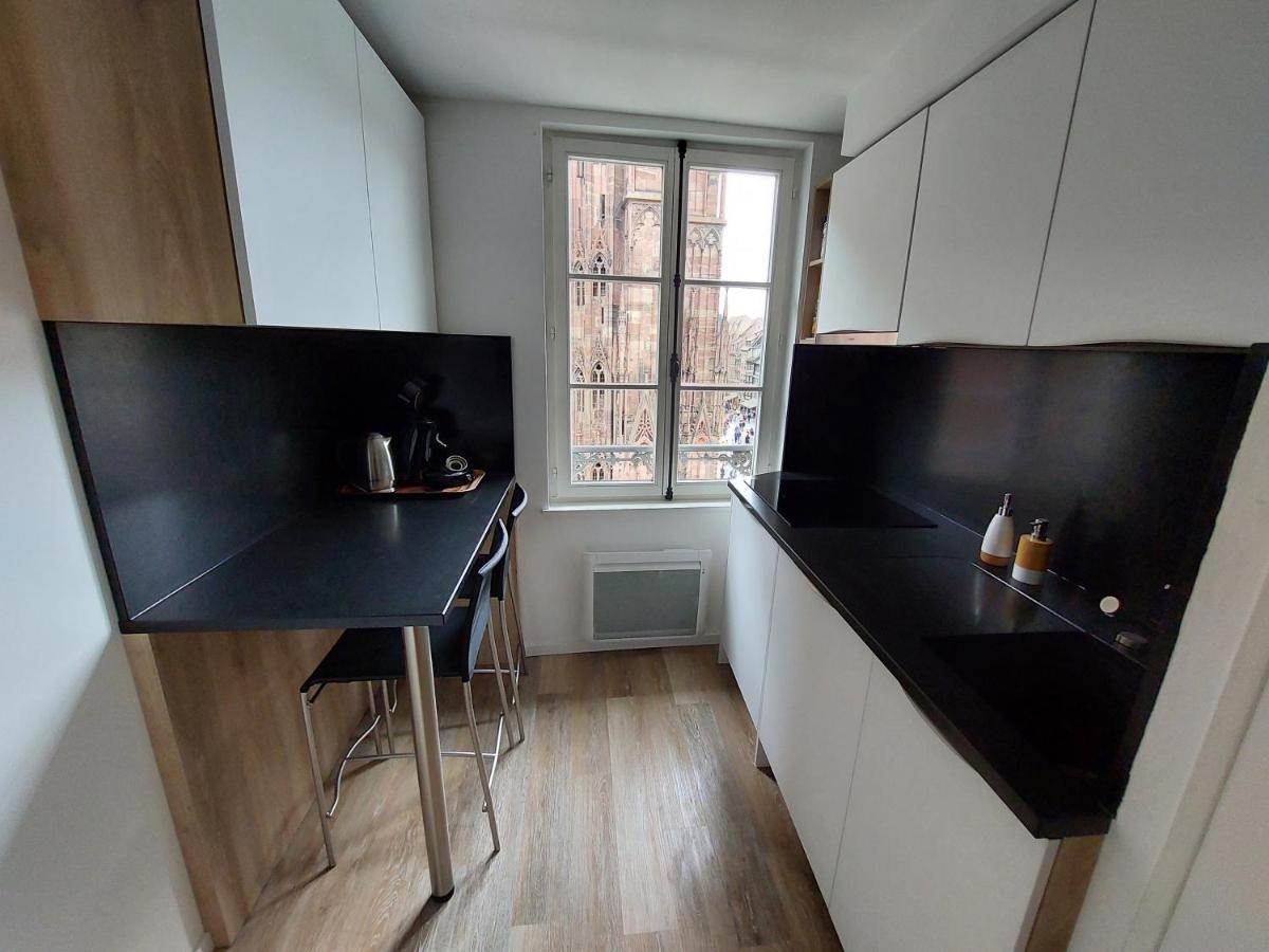 Les Appartements Place De La Cathedrale Strasbourg Bagian luar foto