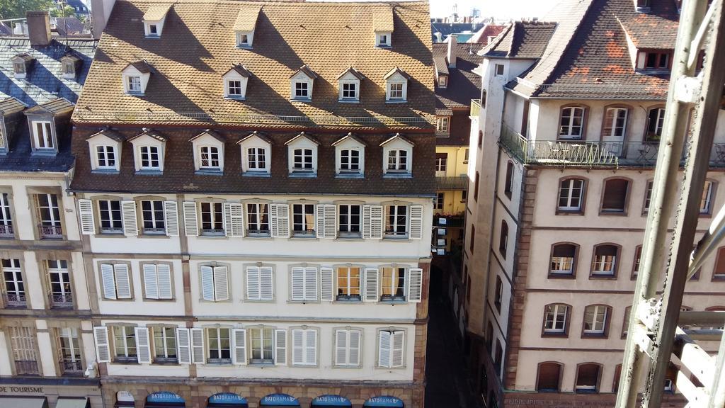 Les Appartements Place De La Cathedrale Strasbourg Bagian luar foto