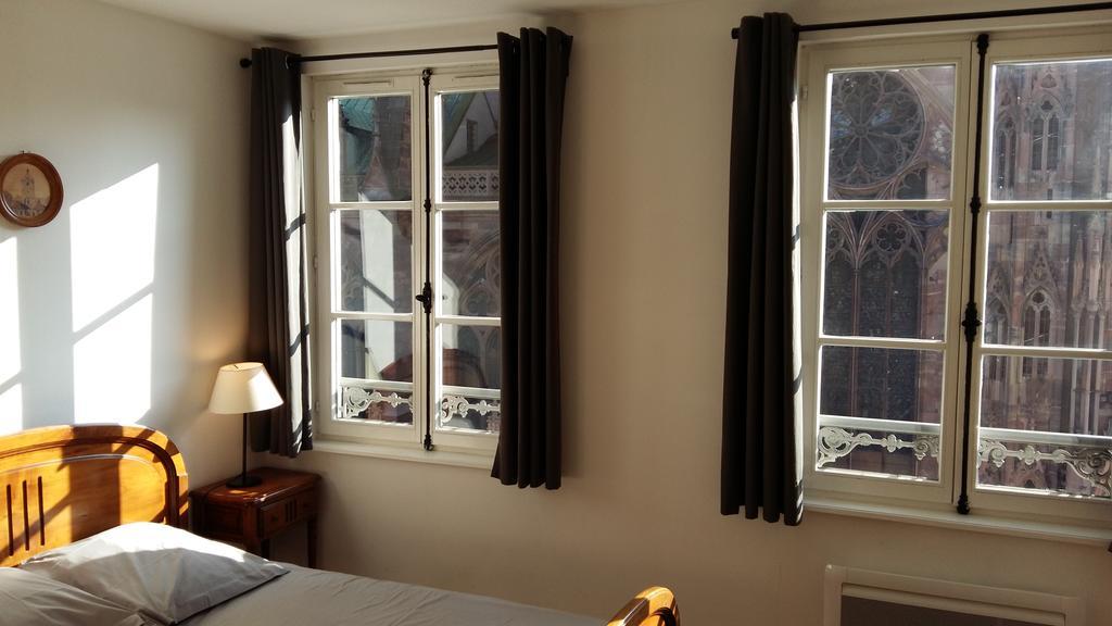 Les Appartements Place De La Cathedrale Strasbourg Bagian luar foto